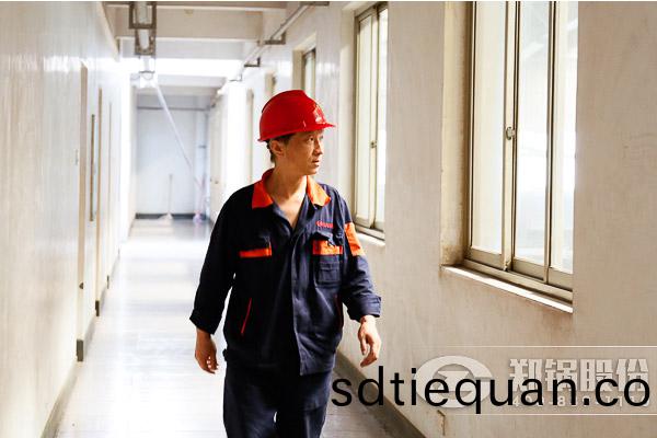 第二迴(hui)：記鄭(zheng)鍋生(sheng)産廠長(zhang)——楊渝旾