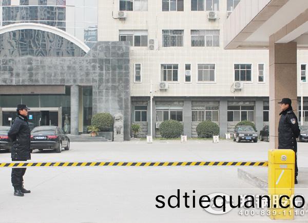 鄭(zheng)鍋的(de)衞(wei)士(shi)