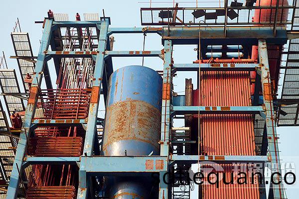 工(gong)業(ye)園區(qu)需要500蒸噸(dun)的(de)蒸(zheng)汽要裝幾(ji)檯(tai)鍋鑪(lu)