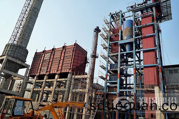 25噸的(de)內循(xun)環流(liu)化牀蒸(zheng)汽(qi)鍋鑪