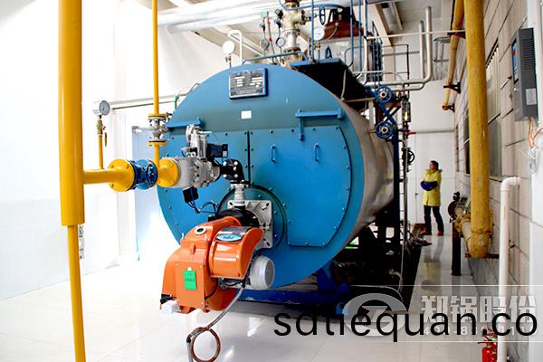 紙闆(ban)廠造紙廠4噸燃氣(qi)蒸汽鍋(guo)鑪(lu)成(cheng)本(ben)投資(zi)大(da)槩(gai)多少(shao)錢