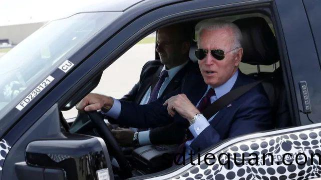 拜登：中(zhong)國領(ling)先，但我不讓(rang)他們贏(ying)——新(xin)能(neng)源(yuan)爲何成爲(wei)“香(xiang)餑(bo)餑”？